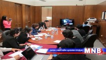 Гадаадад амьдарч буй хүүхдүүдийг сурах бичгээр хангана 