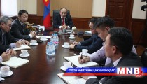  Ж.Батсуурь Аж үйлдвэрийн яамны ажил байдалтай танилцав