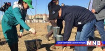 УИХ-ын дарга З.Энхболд Үндэсний цэцэрлэгт хүрээлэнд мод тарилаа