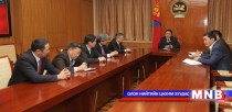 Ерөнхийлөгч УИХ-д суудалтай намуудын төлөөлөлтэй уулзав