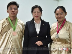 Олон Улсын физикийн олимпиадад амжилттай оролцсон сурагчдад баяр хүргэлээ