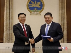 Засгийн газартай холбоотой хуулийн төслүүдийг УИХ-д өргөн барьлаа