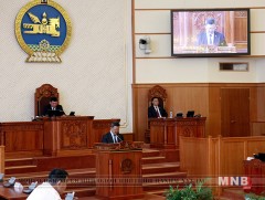 Засгийн газрын бүтэц, бүрэлдэхүүний тухай хуулиудын төслийг хэлэлцэж баталлаа