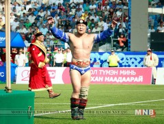 Р.Пүрэвдагва цолны найраа хийнэ