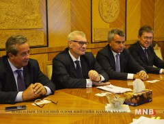 Хоёр улсын парламентын бүлгийн гишүүд уулзлаа