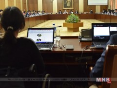 Хөгжлийн бэрхшээлтэй хүүхдийн тухай хуулийг батлуулах шаардлагатай байна гэв