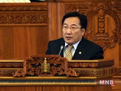 “Эдийн засгийн хүндрэлийг даван туулах, тогтворжуулах хөтөлбөр” анхны хэлэлцүүлгийг хийлээ