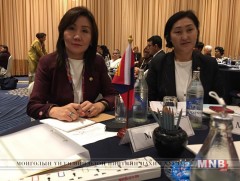 УИХ-ын гишүүн М.Оюунчимэг, Ц.Цогзолмаа нар Эмэгтэй сайд, парламентын гишүүдийн 11 дүгээр их хуралд..