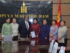 Иргэд С вирусийн эмийн үнэ буурсанд талархалтай байна