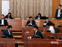 Эхчүүдийн нийгмийн даатгалыг төрүүлсэн хүүхдийнх нь тоогоор нэмж тооцох тухай хуулийн төслийг дэмж..