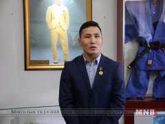 Дорноговь аймагт Б.Ууганхүүгийн нэрэмжит 