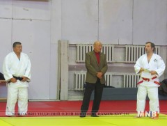 Владимир Хнедка Монголд сургалт явуулахаар уригдан иржээ