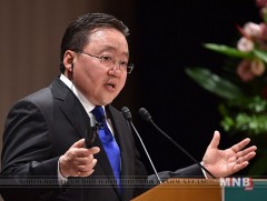 Ерөнхийлөгч Ц.Элбэгдорж Дэлхийн эдийн засгийн чуулга уулзалтад оролцож байна