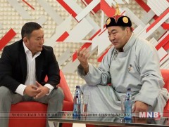 Б.Бат-Эрдэнэ аваргын нэвтрүүлэг цагаан сараар гарна