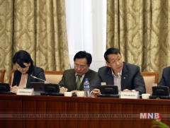 УИХ-ын тогтоолын төслийг хэлэлцэв