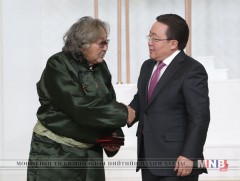 Төрийн дээд цол, одон, медалиар шагнав