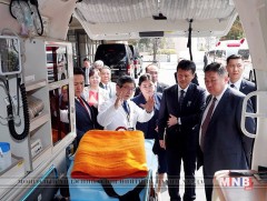 Ардын дипломатын нийгэмлэгийн удирдлагуудтай уулзаж, эмнэлгийн үйл ажиллагаатай танилцав