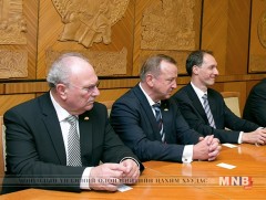 УИХ-ын гишүүн Д.Тэрбишдагва ХБНГУ-ын төлөөлөгчдийг хүлээн авч уулзав