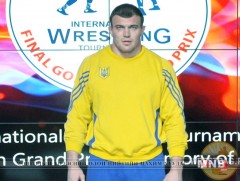 Александр Хоцяновский Засеевийг гэрт нь үлдээлээ