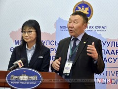 Зөвлөлдөх зөвлөлийн гишүүд сэтгүүлчдэд мэдээлэл өгөв