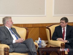 Байнгын хорооны дарга Ч.Хүрэлбаатар Элчин сайд, Элчин зөвлөхтэй уулзав