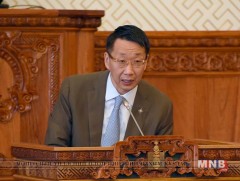 Усан замын тээврийн тухай хуулийн шинэчилсэн найруулгыг хэлэлцэж баталлаа