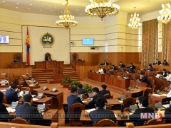 Хуулийн шинэчилсэн найруулгын төслийн анхны хэлэлцүүлэг үргэлжилж байна