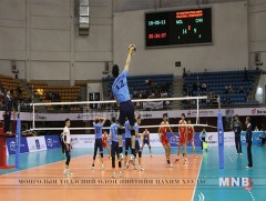 Японы баг тасархай түрүүллээ