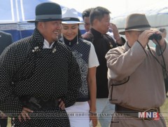 Монгол Улсын Ерөнхийлөгч Х.Баттулга хурдан соёолонгийн уралдаан үзэж сонирхлоо