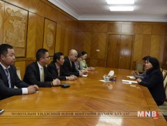 УИХ-ын гишүүн Н.Оюундарь БНХАУ-ын бизнесийн төлөөлөгчдийг хүлээн авч уулзлаа