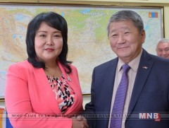 УИХ-ын гишүүн Н.Оюундарийг Буриад Улсын Засгийн газраас “Мөнгөн тэмдэг” медалиар шагнажээ