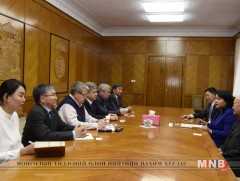 УИХ-ын гишүүн Н.Оюундарь, Г.Тэмүүлэн нар ОХУ-ын Дубна хотын Цөмийн шинжилгээний нэгдсэн институтий..