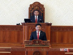 УИХ 2017 оны төсвийн тухай хуульд өөрчлөлт оруулах тухай хэлэлцэж байна