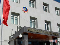 Аймгийн хурлын төлөөлөгч төрийн захиргааны байгууллагад ажиллаж болохгүй гэсэн хуулийн заалтыг зөр..