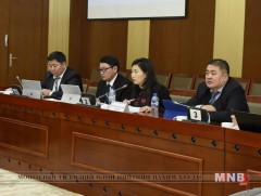 Төсвийн зарлагын хяналтын дэд хороо хуралдлаа