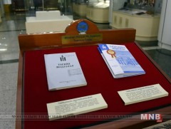 “Төрийн мэдээлэл” эмхэтгэлийн 1000 дахь дугаарыг Төрийн түүхийн музейд хүлээлгэн өглөө