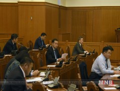 УИХ-ын чуулганы үдээс өмнөх хуралдаан өндөрлөв