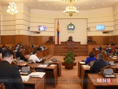 Төсвийн төсөлтэй хамт өргөн мэдүүлсэн хуулийн төслүүдийг баталлаа