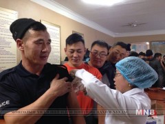 Цагдаагийн алба хаагчдыг томуугийн вакцинд хамруулж эхэллээ