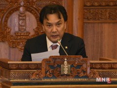 Гаалийн болон НӨАТ-аас чөлөөлөх тухай хуулийн төслүүдийг анхны хэлэлцүүлэгт шилжүүллээ