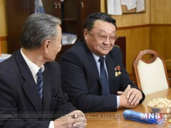 УИХ-ын Тамгын газрын ахмад настан Ж.Гүррагчаад хүндэтгэл үзүүлэв