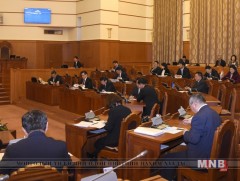 Төв банкны тухай хуульд нэмэлт, өөрчлөлт оруулах тухай хуулийн төслийг эцсийн хэлэлцүүлэгт шилжүүл..