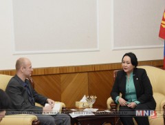 НҮБ-ын Хүүхдийн сангийн төлөөлөгч Алекс Хайкенсийг хүлээн авч уулзав