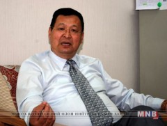 ХОЙМОР: ШУТИС-ийн профессорын багийн ахлагч, доктор профессор С.Чулуунхуяг 