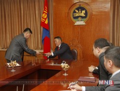 Ерөнхийлөгч Х.Баттулга АНУ-д суух Элчин сайдаар томилогдсон Ё.Отгонбаярт Итгэмжлэх жуух бичиг гард..