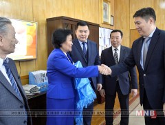 УИХ-ын Тамгын газрын ахмад настан О.Тунгалагт хүндэтгэл үзүүлэв