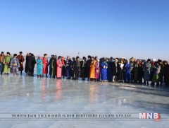 Тариат сумынхан мөсний баяр тэмдэглэжээ 