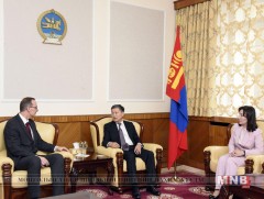 УИХ-ын гишүүн С.Батболд, М.Оюунчимэг нар Бүрэн эрхт Элчин сайд Филип Мэлоүнтэй уулзав