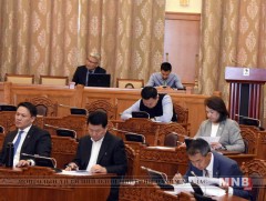 УИХ-ын чуулганы үдээс өмнөх нэгдсэн хуралдаанаар хоёр асуудал хэлэлцэн шийдвэрлэлээ