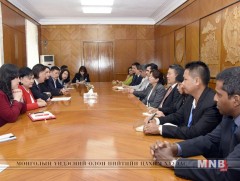Олон улсын бага хуралд оролцсон төлөөлөгчдийг хүлээн авч уулзлаа